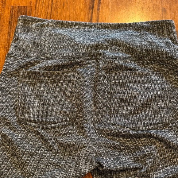Athleta Gray Women’s Leggings with Pockets - Picture 8 of 10